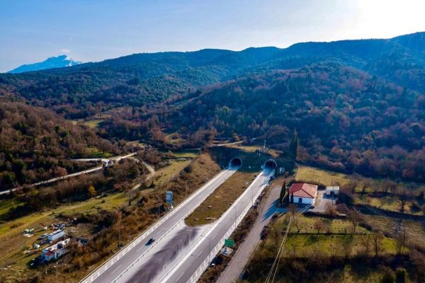 Σήραγγες Δωδώνης οδικές στον Αυτοκινητόδρομο 2 (Εγναντία Οδός, Ελλάδα) 4