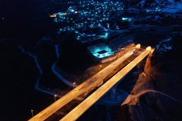Σήραγγες Ανήλιου Μετσόβου Κωσταράκου Μαλακασίου (Εγναντία Οδός, Ελλάδα) 1